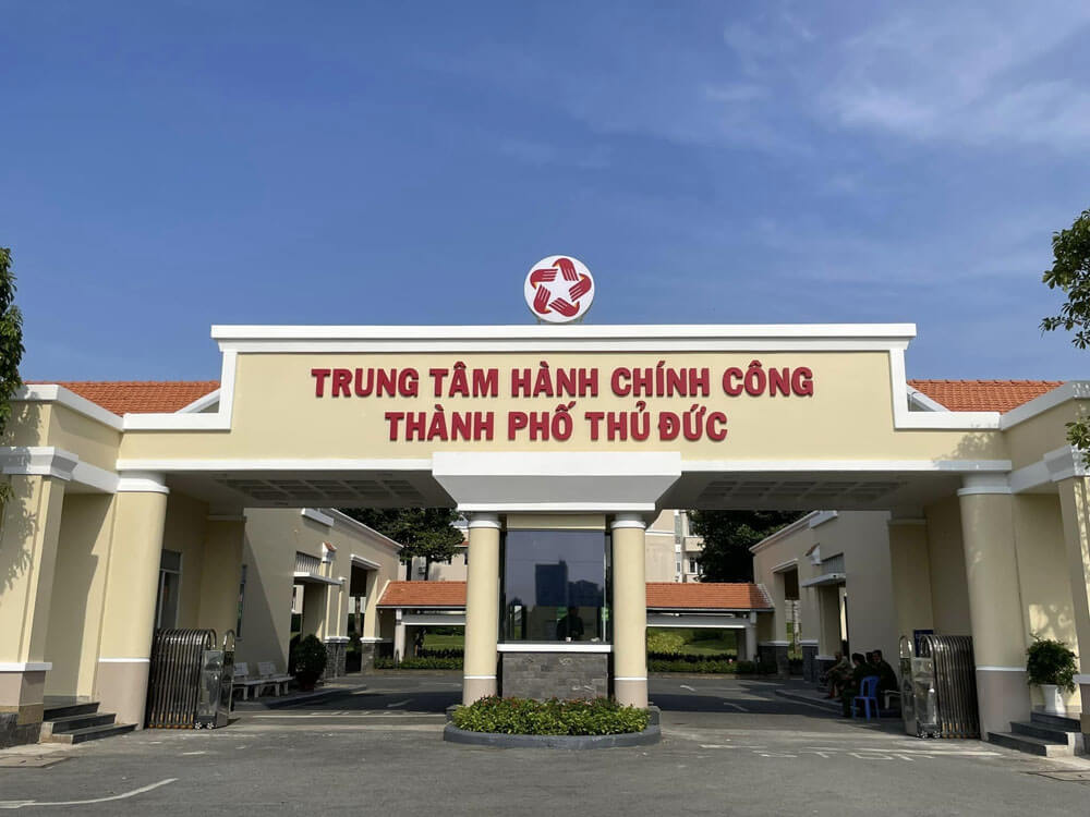 Hành chính & Dịch vụ